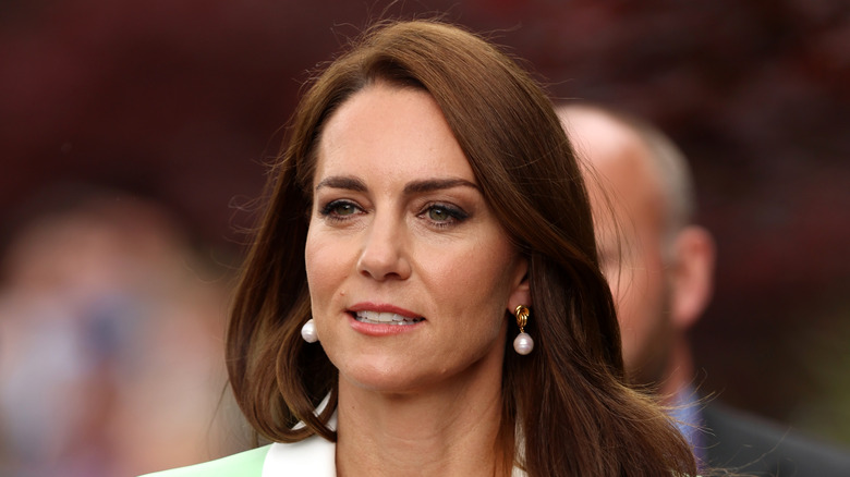 Kate Middleton in green pantsuit