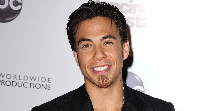 Apolo Ohno smiling