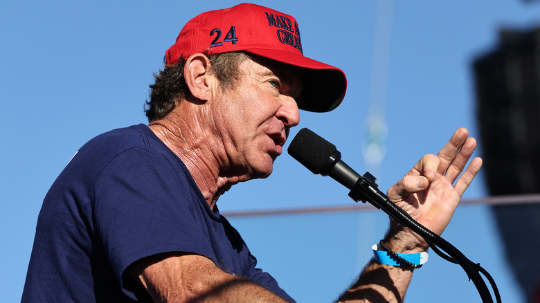 Dennis Quaid speaking