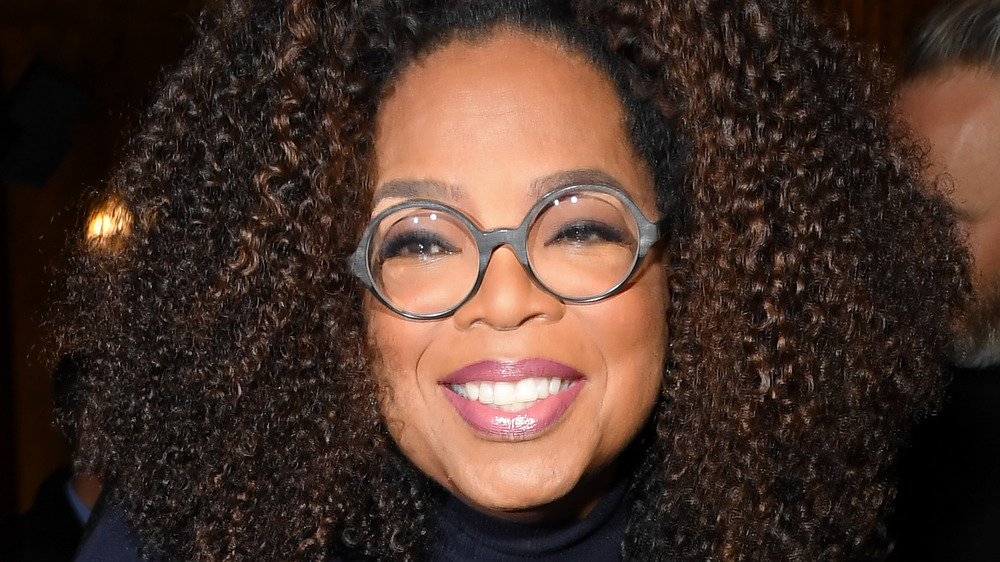 Oprah Winfrey wears glasses