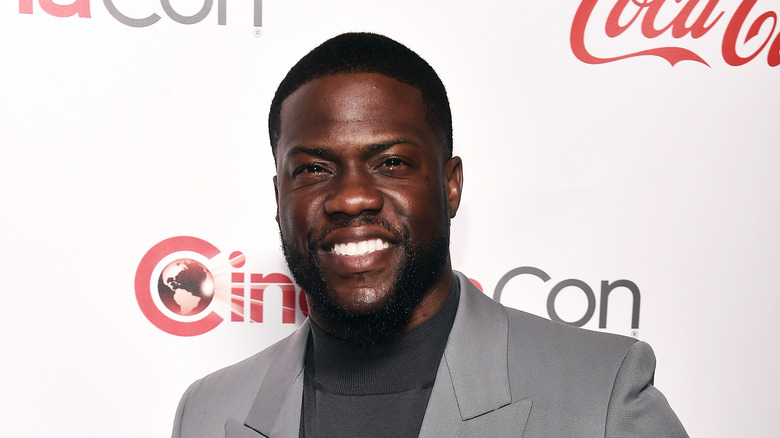 Kevin Hart smiling