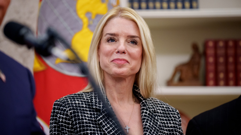 Pam Bondi being sworn in at the Oval Office