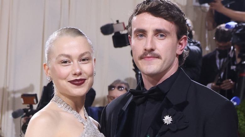 Paul Mescal posing with Phoebe Bridgers