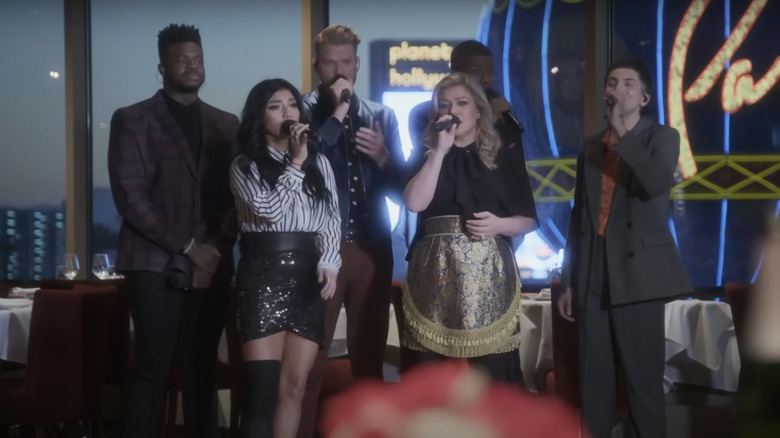 Pentatonix performing with Kelly Clarkson