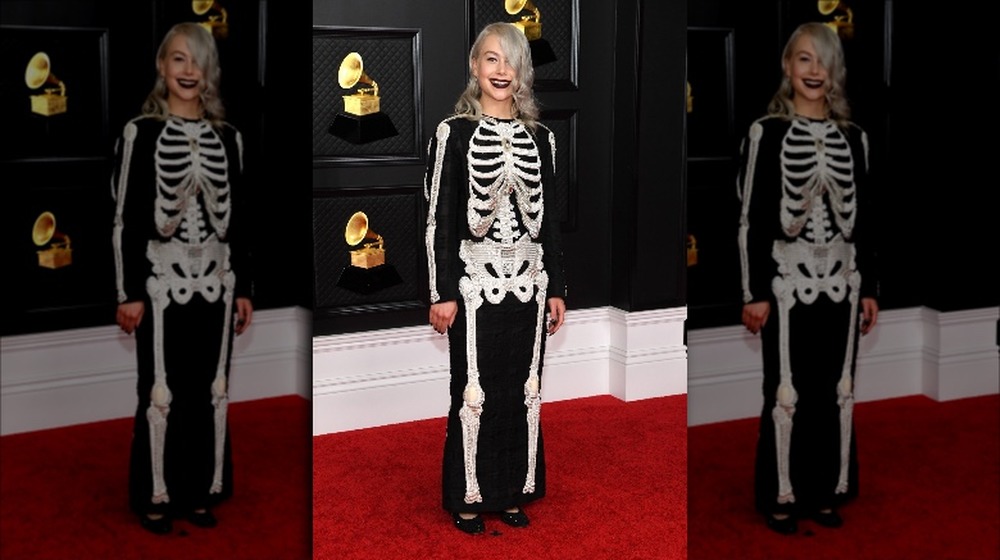 Phoebe Bridgers on the red carpet at the 2021 Grammy Awards