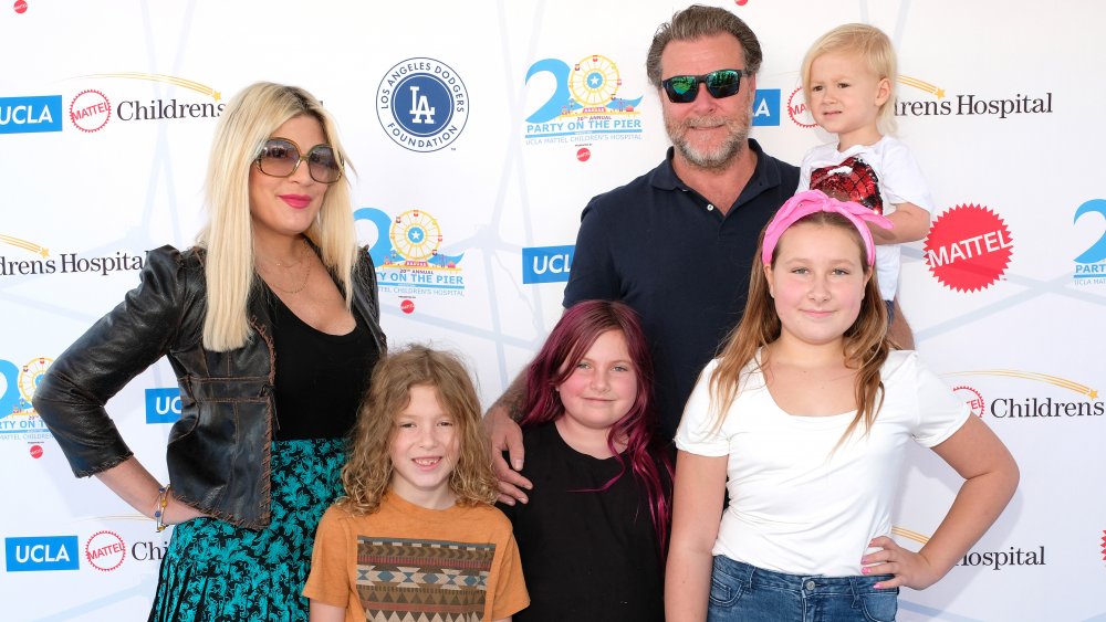 Tori Spelling, Dean McDermott and their family 