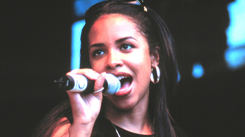 Aaliyah on performing on stage in 1998