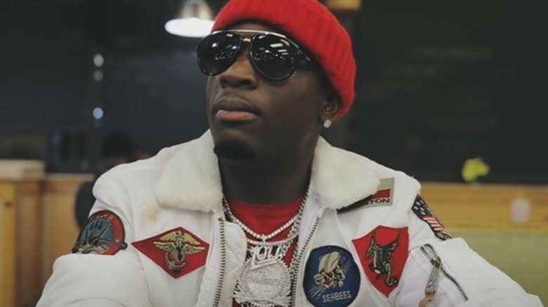 Ralo in a video