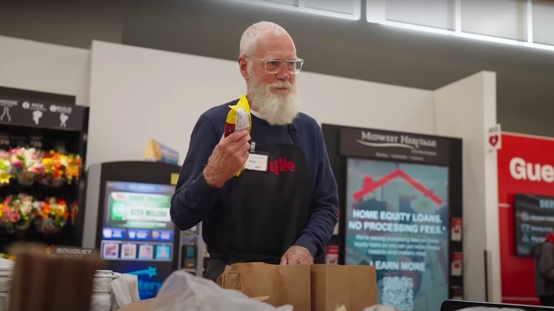 David Letterman bagging groceries