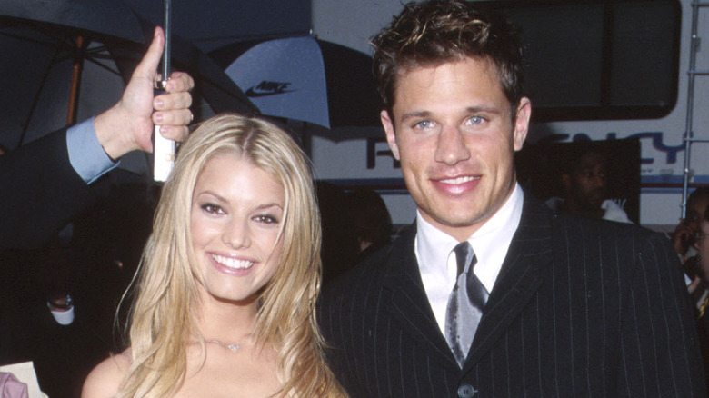 Nick Lachey and Jessica Simpson smiling