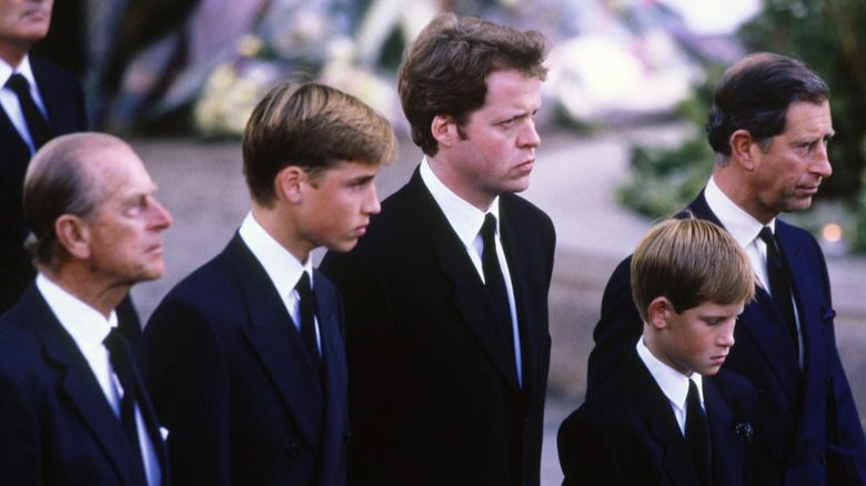 Procession behind Princess Diana's coffin 