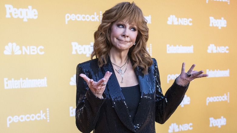 Reba McEntire arrives at the NBC Fall Comedy Celebration in Universal City, CA (2024)