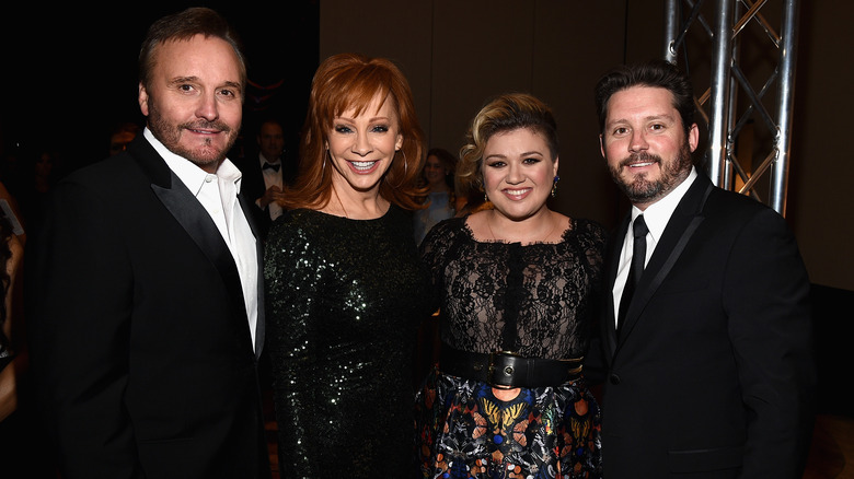 Reba McEntire's Relationship With Kelly Clarkson's Ex Brandon ...