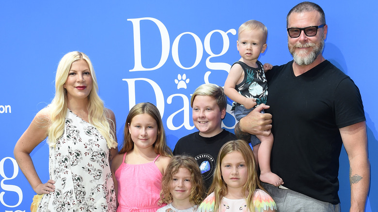 Tori Spelling, Dean McDermott and their kids