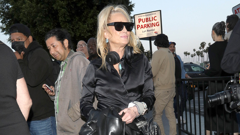 Kim Richards with sunglasses