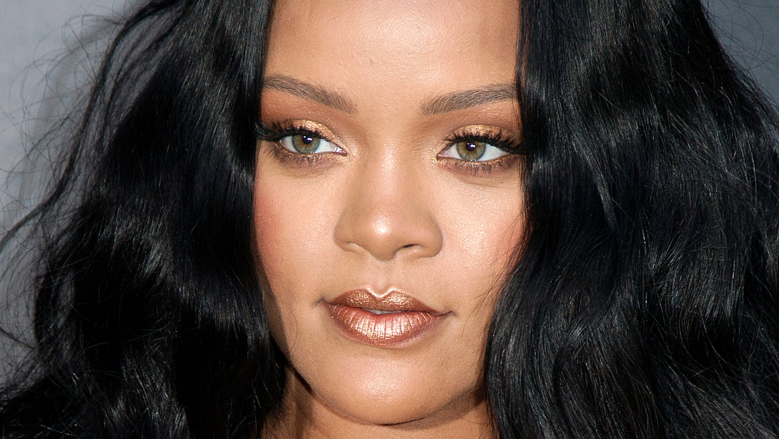 Rihanna's Dad Has Emotional Reaction To Her Pregnancy News