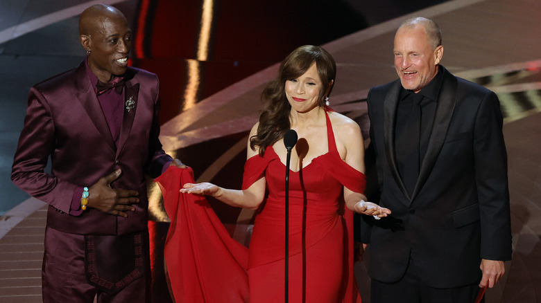 Wesley Snipes, Rosie Perez, and Woody Harrelson posing