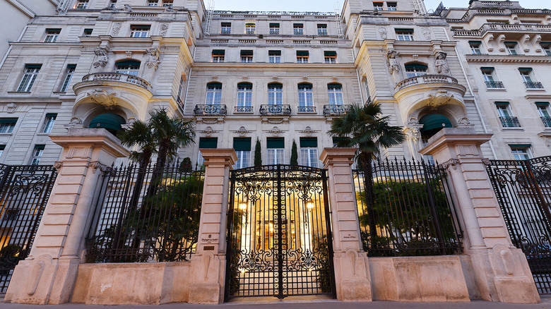 outside view of the Shangri La in Paris, France