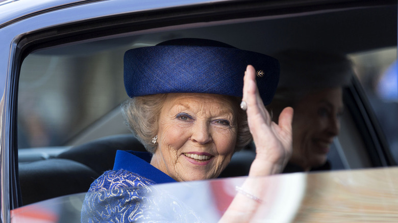 Queen Beatrix waving