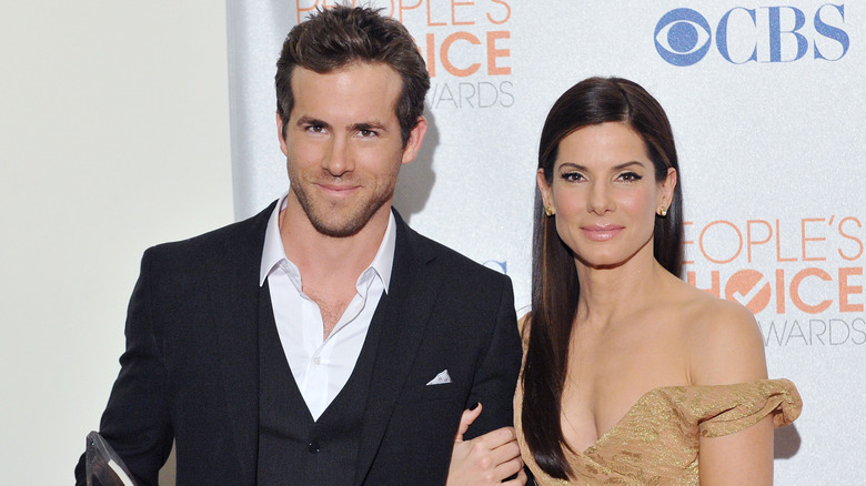 Ryan Reynolds and Sandra Bullock at the 2010 People's Choice Awards