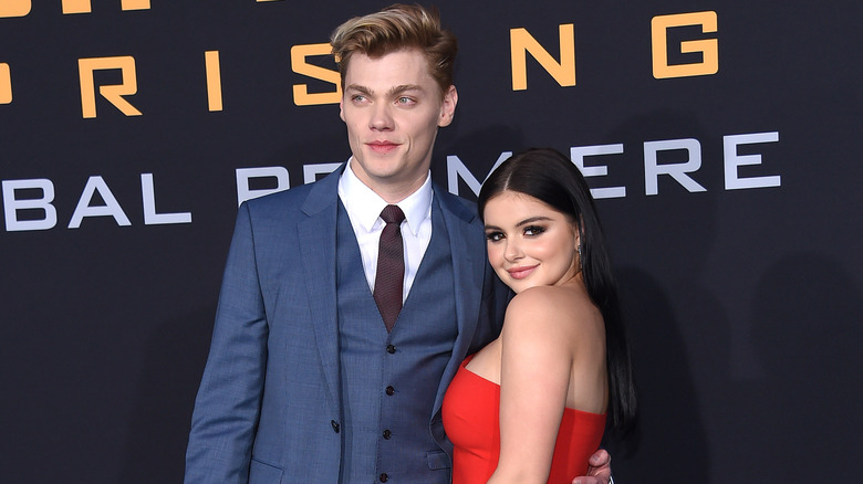 Levi Meaden, Ariel Winter posing