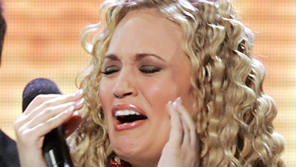 Carrie Underwood winning American Idol