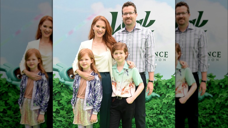 Sarah Drew with son and daughter