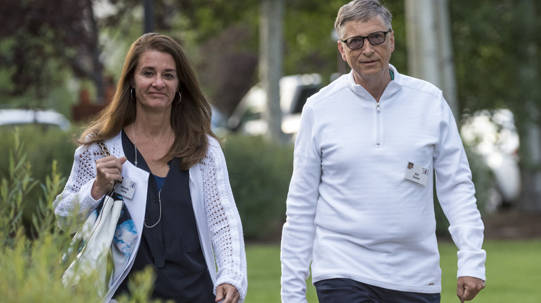 Melinda Gates and Bill Gates walking