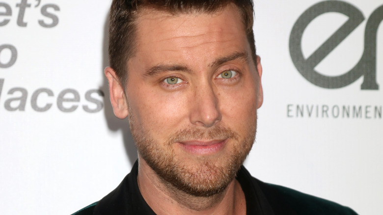 Lance Bass smiling