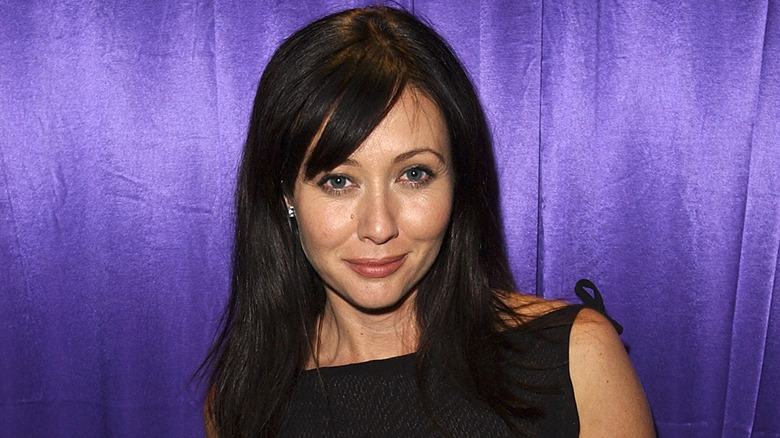 Shannen Doherty posing