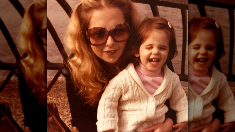 Sarah Michelle Gellar baby pic with mom