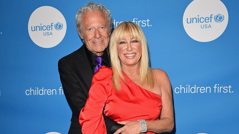 Alan Hamel behind Suzanne Somers