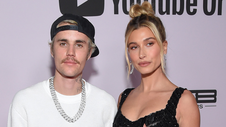 Hailey and Justin Bieber pose for photo