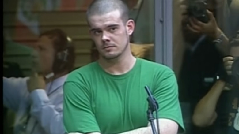 Joran van der Sloot in a green shirt