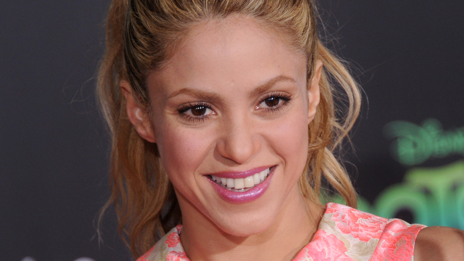 Shakira Shows Off Her Bright New Look