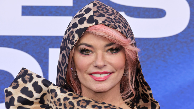 Shania Twain with pink hair