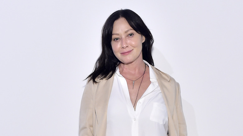 Shannen Doherty posing