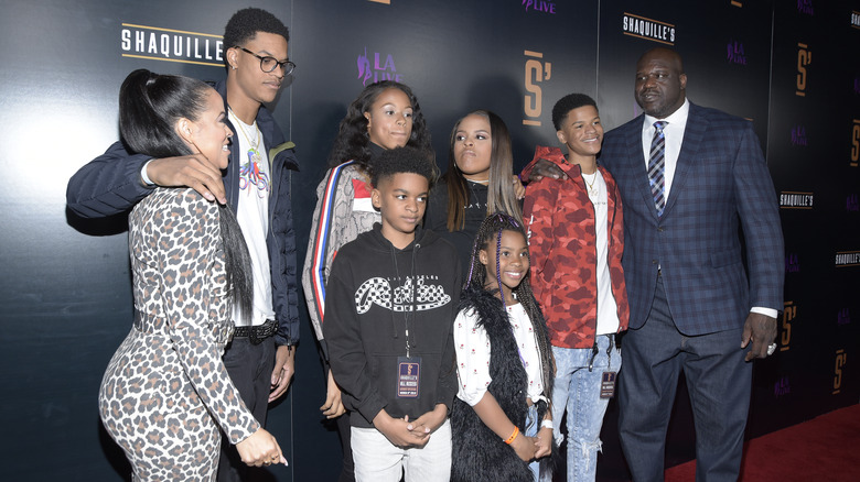 Shaquille O'Neal and Shaunie pose with their kids