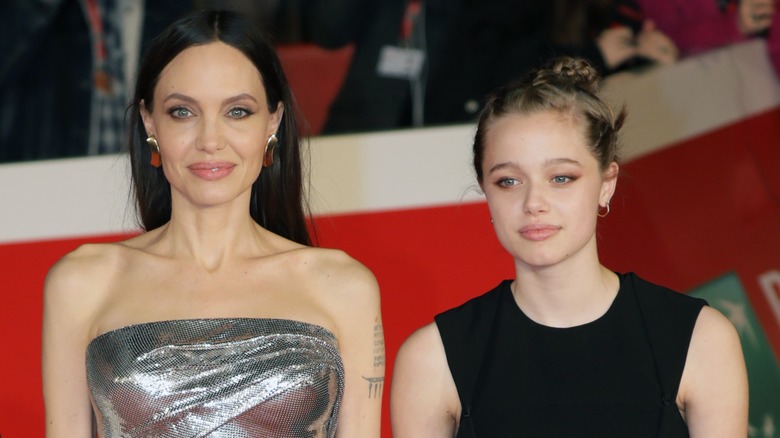  Angelina Jolie and Shiloh Jolie-Pitt posing in 2021