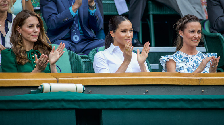 Kate Middleton, Meghan Markle, Pippa middleton clapping