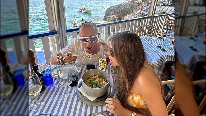 Sofia Vergara eating on vacation