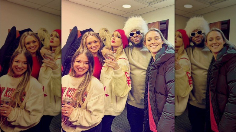 Taylor Swift and Kylie Kelce with friends