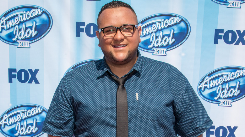 Jeremy Rosado posing on a red carpet