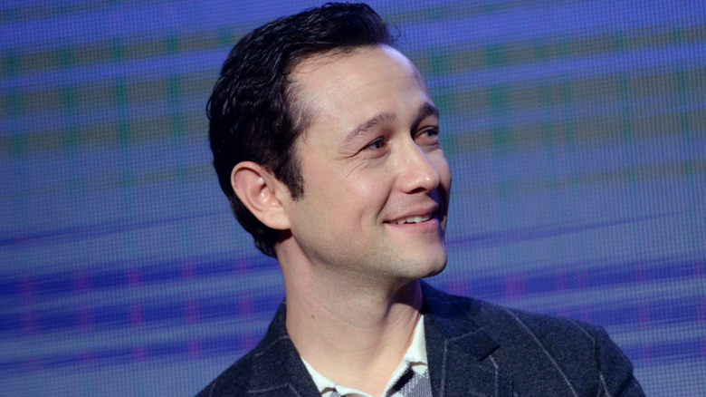 Joseph Gordon-Levitt smiling to side