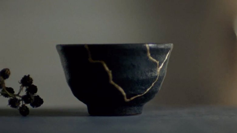 Kintsugi bowl in Beyonce's "Sandcastles" video