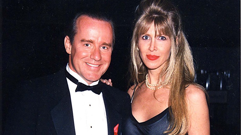 Phil Hartman & his wife Brynn at an HBO event in 1998