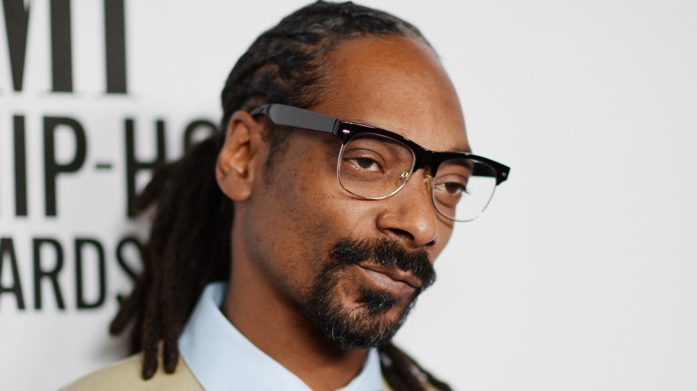 Snoop Dogg wearing glasses 