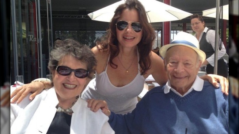 Fran Drescher posing with Allan and Elaine Rich