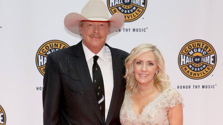 Alan Jackson posing with Denise Jackson