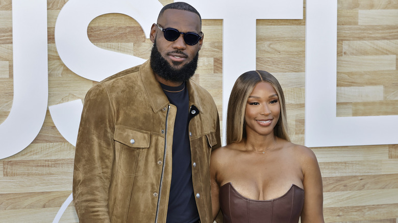 LeBron James posing with Savannah Brinson